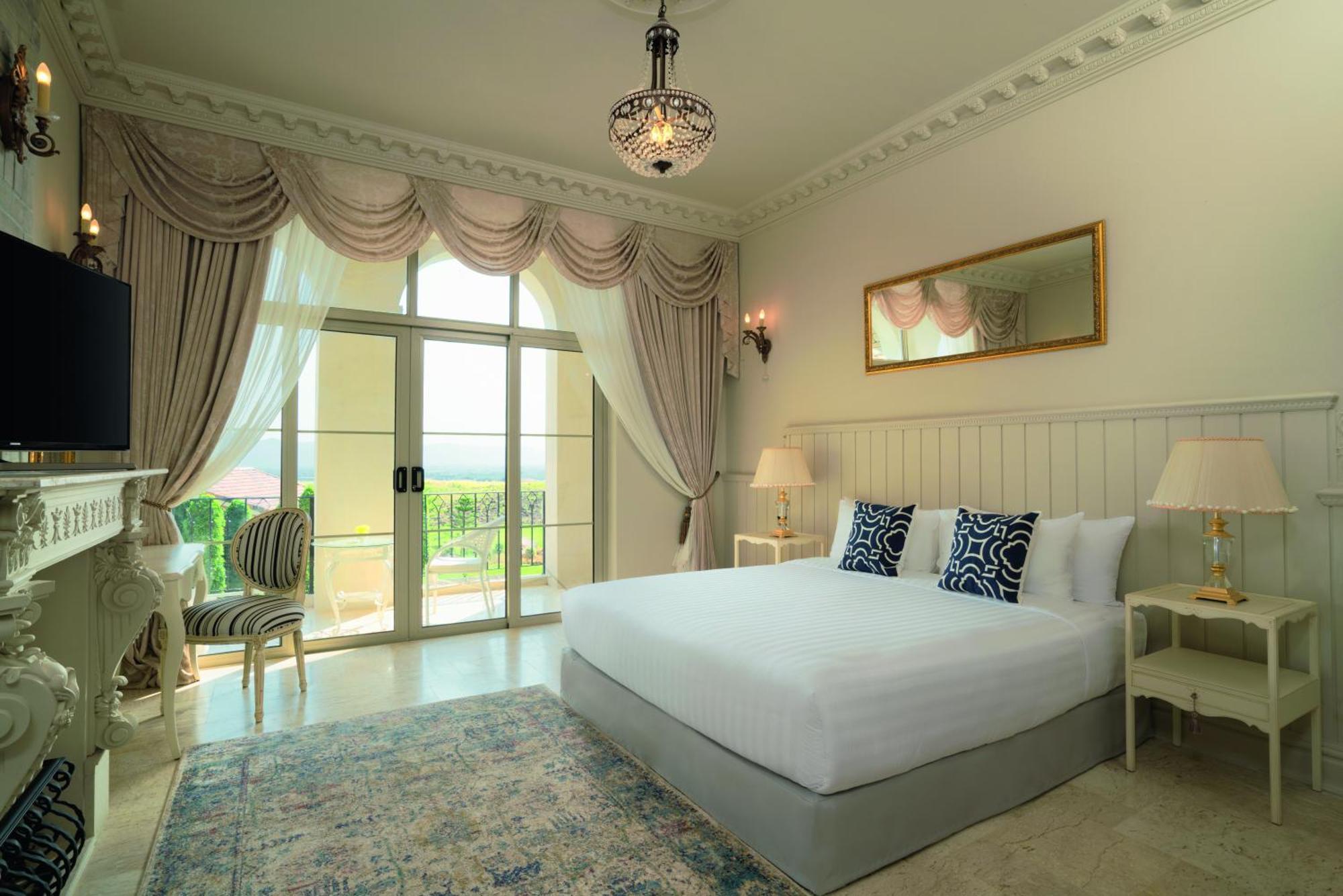 אתר נופש Moevenpick Khao Yai 5*